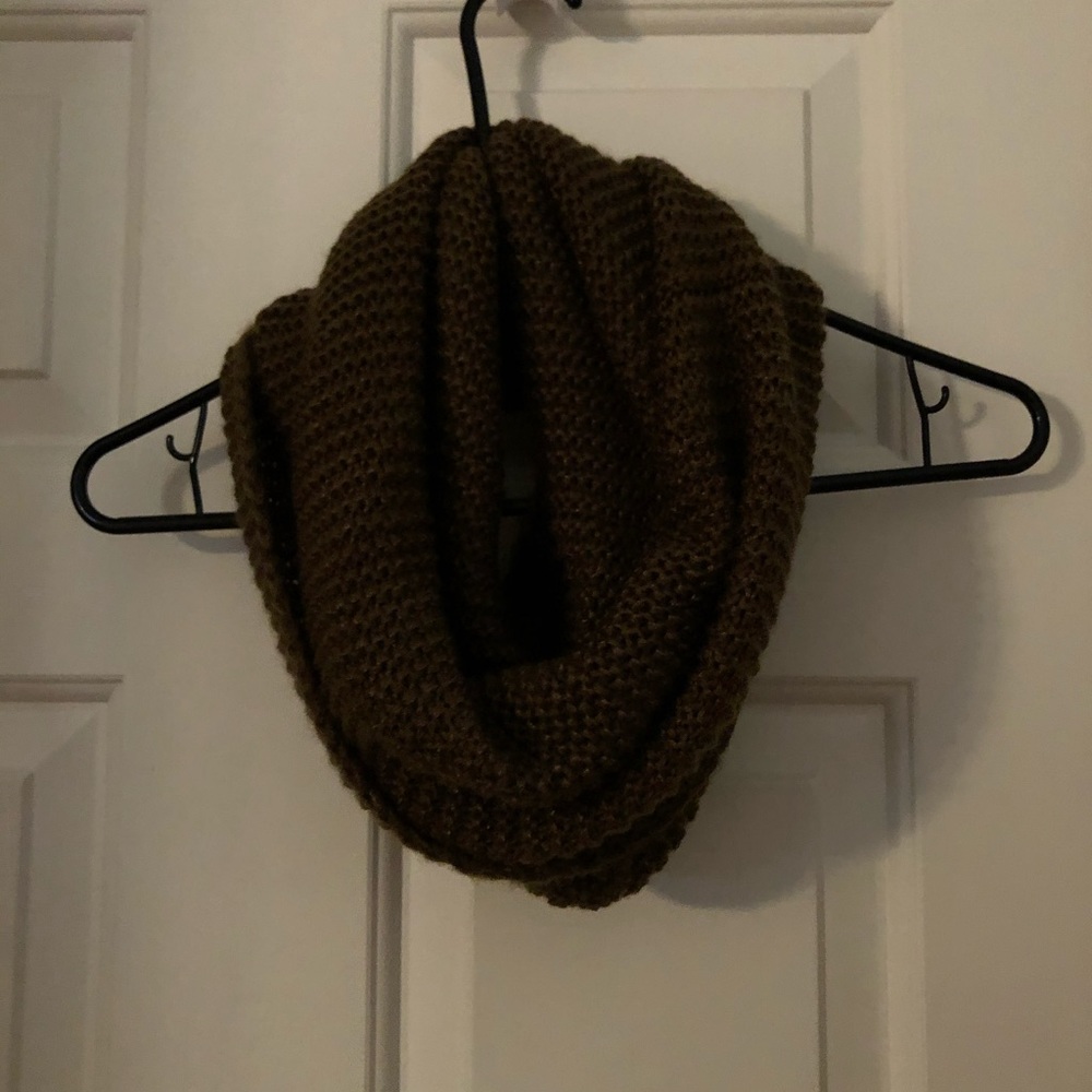 Infinity scarf